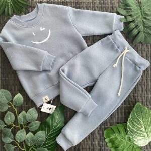 Kostiumėlis su pūkeliu