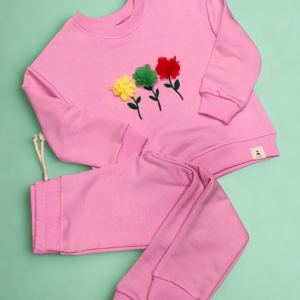 Kostiumėlis su gėlytėmis