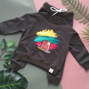 Kostiumėlis su Gedimino pilimi